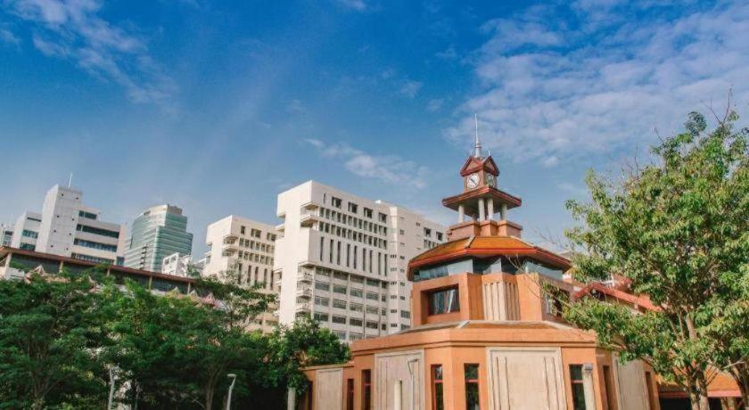 White House Asoke Sukhumvit 18 Hotell Bangkok Exteriör bild